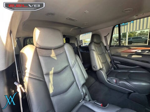 2020 Cadillac Escalade Luxury