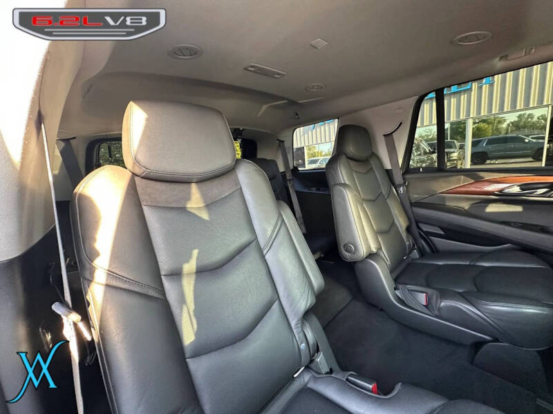 2020 Cadillac Escalade Luxury