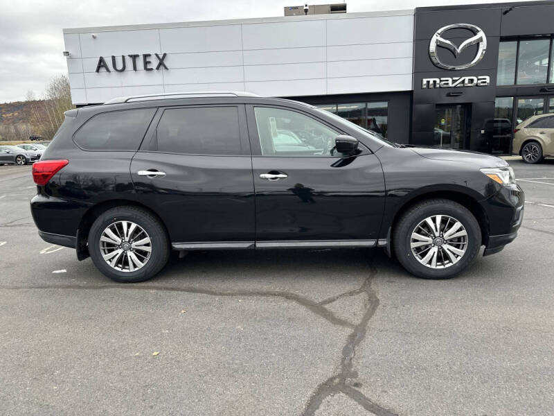 2020 Nissan Pathfinder S