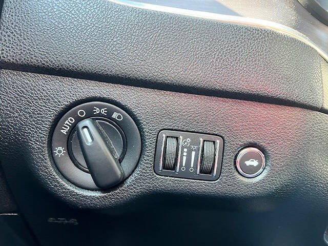 2017 Dodge Charger SE