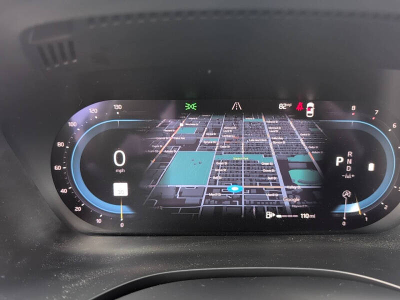 2023 Volvo XC60 B5 Plus Dark Theme