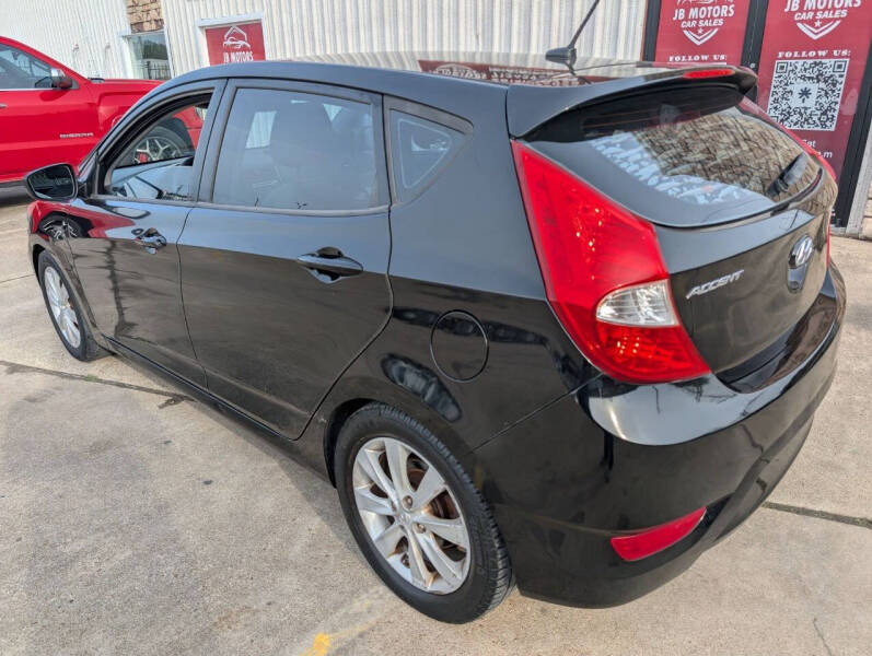2012 Hyundai Accent SE