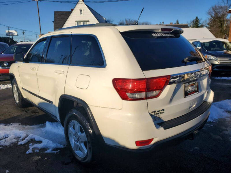 2011 Jeep Grand Cherokee Laredo