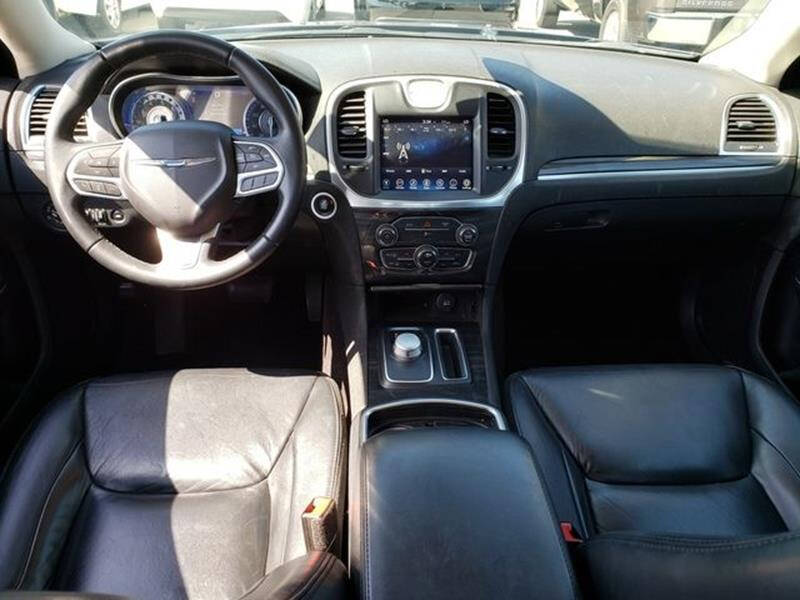 2017 Chrysler 300 Limited