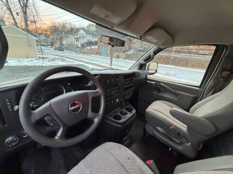 2017 GMC Savana 2500