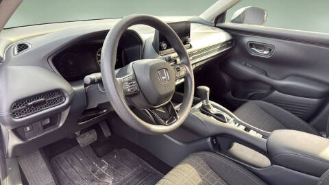 2025 Honda HR-V LX