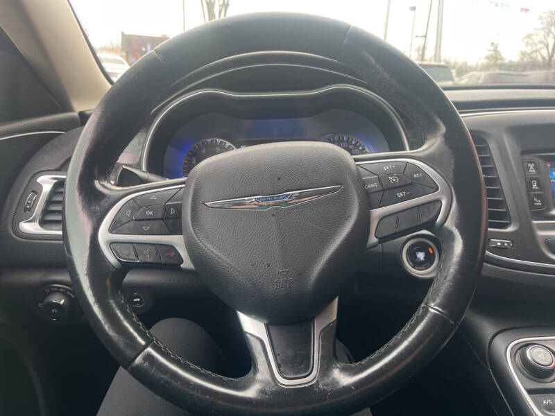 2015 Chrysler 200 C photo 15