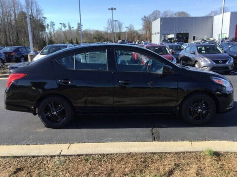 2019 Nissan Versa S Plus