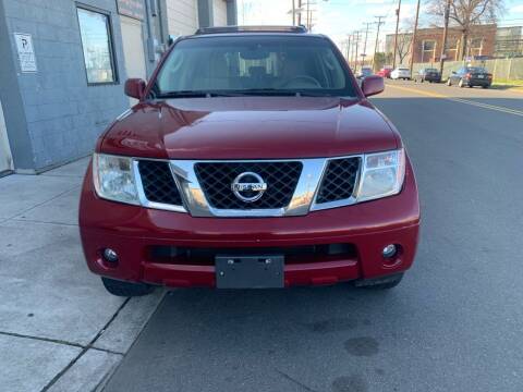 2005 Nissan Pathfinder for sale at SUNSHINE AUTO SALES LLC in Paterson NJ
