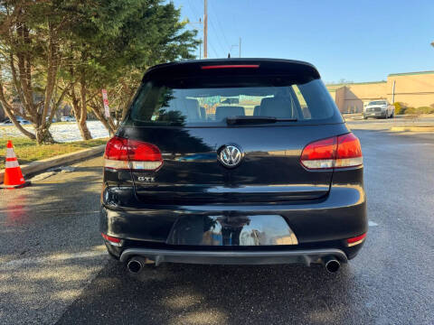2014 Volkswagen GTI Wolfsburg Edition PZEV