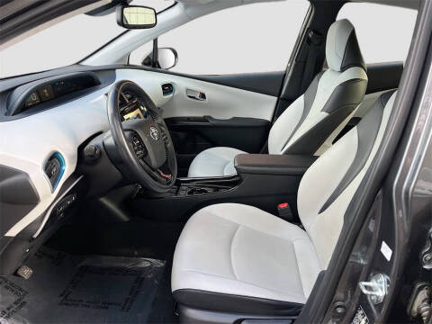 2019 Toyota Prius XLE AWD-e