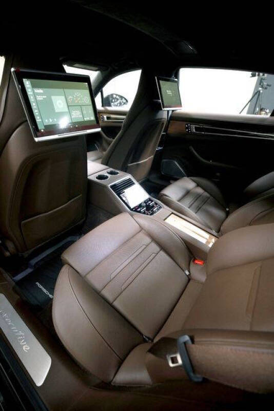 2018 Porsche Panamera 4 Executive