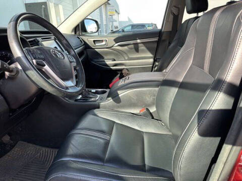 2017 Toyota Highlander SE