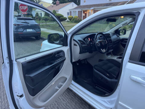 2016 Dodge Grand Caravan SXT Plus