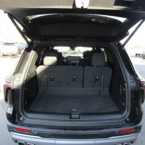 2024 Chevrolet Traverse LT