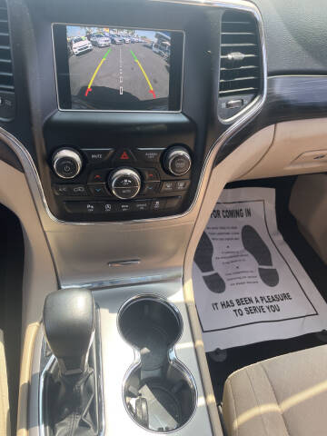 2019 Jeep Grand Cherokee Laredo E