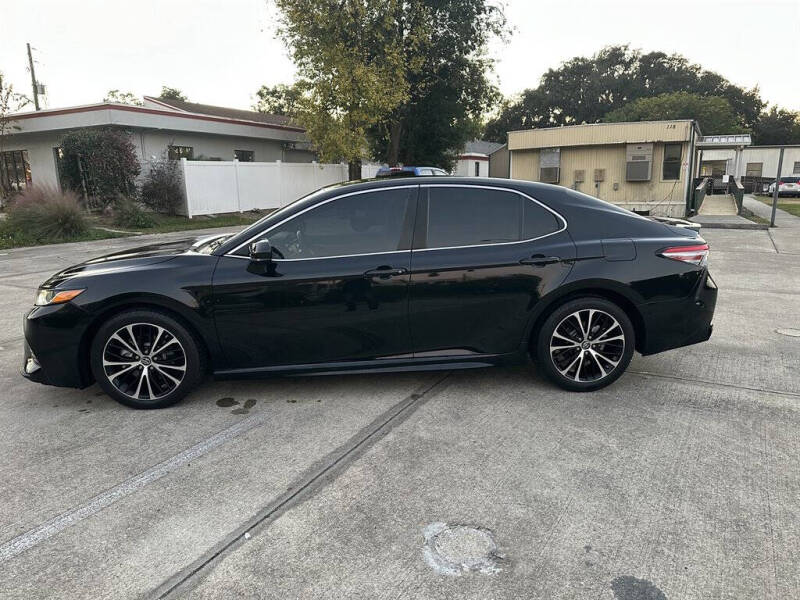 2018 Toyota Camry SE