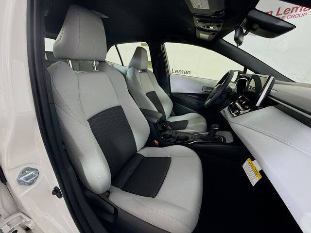 2026 Toyota Corolla Hatchback SE