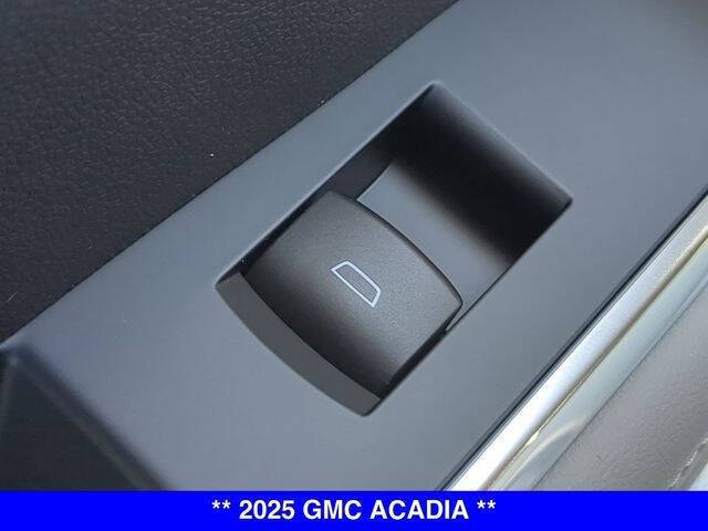 2025 GMC Acadia Elevation