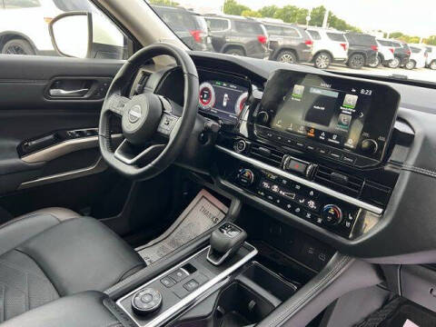 2024 Nissan Pathfinder Platinum