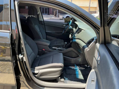 2017 Hyundai Tucson SE