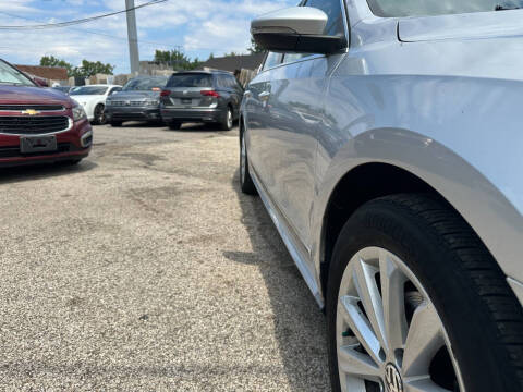 2012 Volkswagen Passat SEL