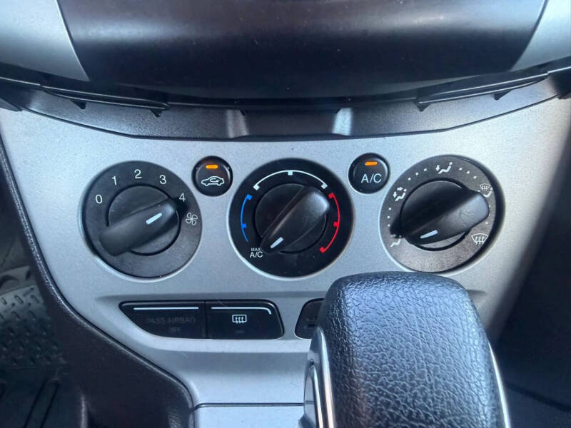 2012 Ford Focus SE