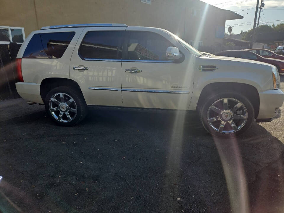 2012 Cadillac Escalade for sale at LOS ALTOS AUTOMOTRIZ LLC in Modesto, CA