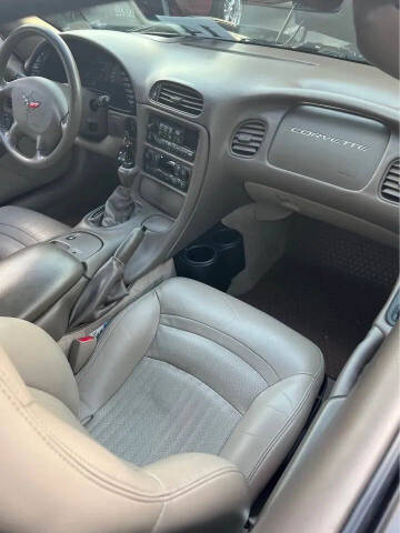2004 Chevrolet Corvette