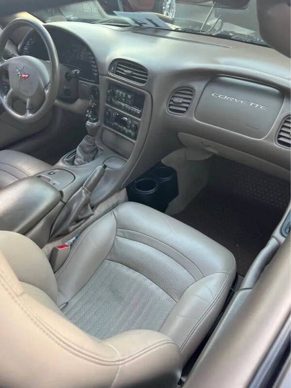 2004 Chevrolet Corvette