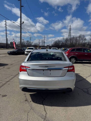 2012 Chrysler 200 Touring