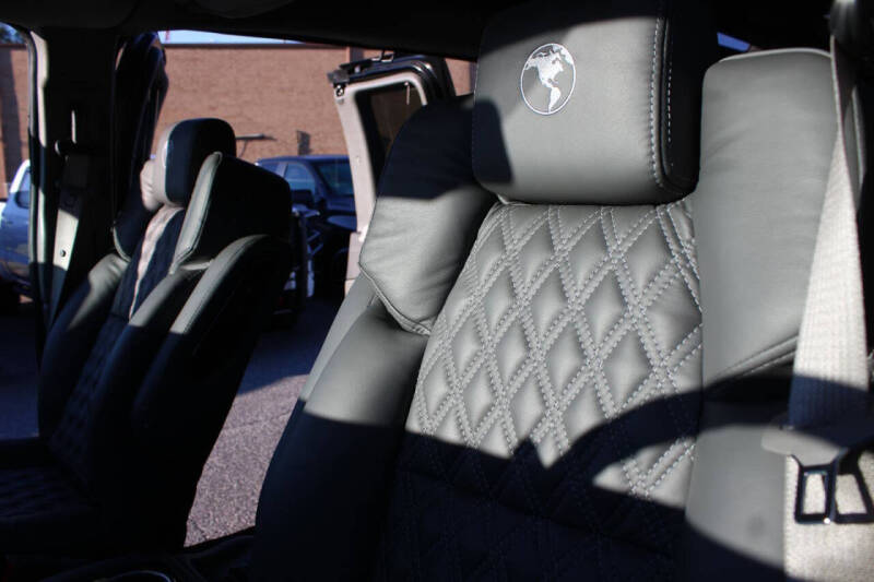 2025 Chevrolet Express 2500