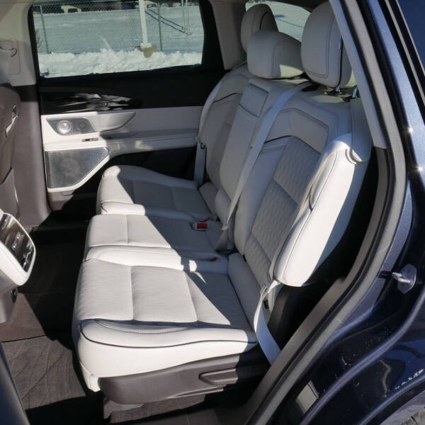 2024 Lincoln Nautilus Black Label