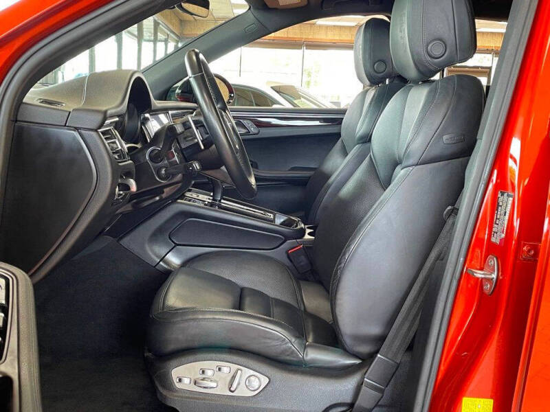 2023 Porsche Macan