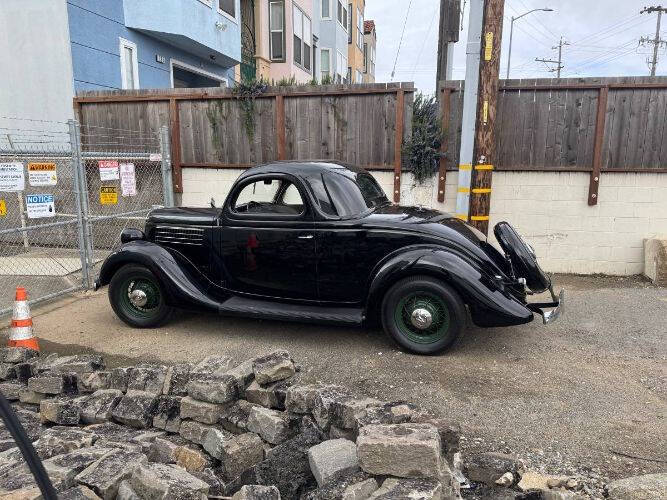 1935 Ford Coupe
