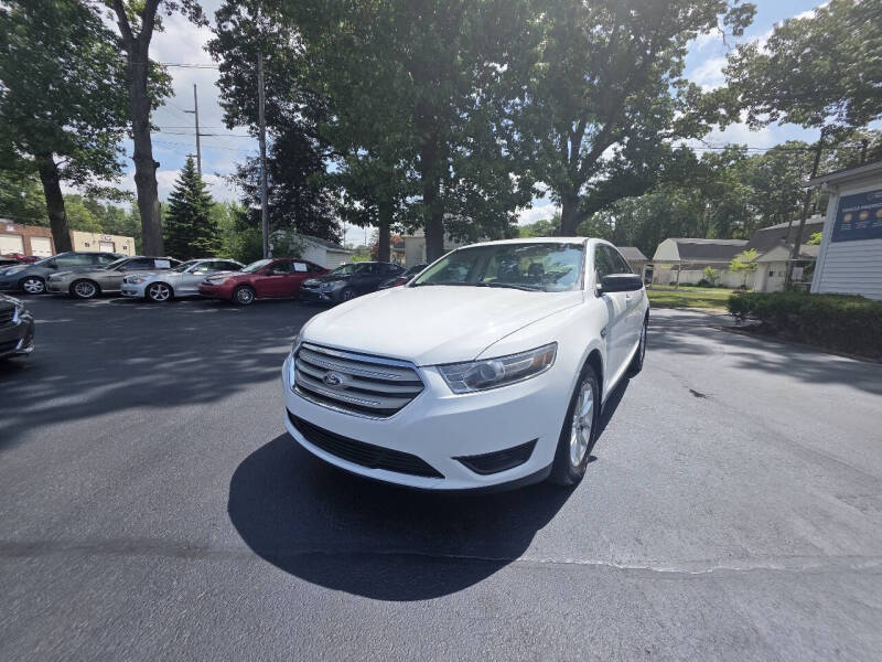 2015 Ford Taurus SE