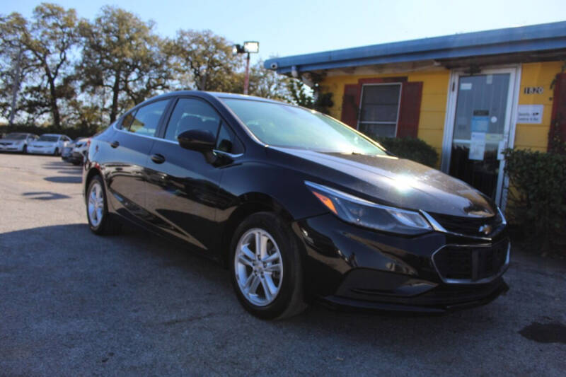 2016 Chevrolet Cruze LT photo 3