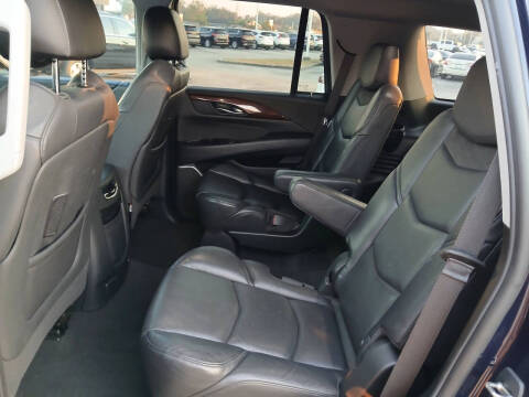 2019 Cadillac Escalade Standard