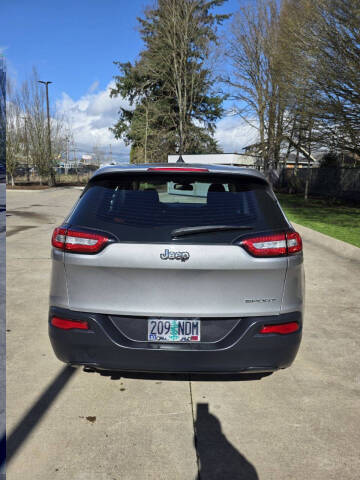 2015 Jeep Cherokee Sport