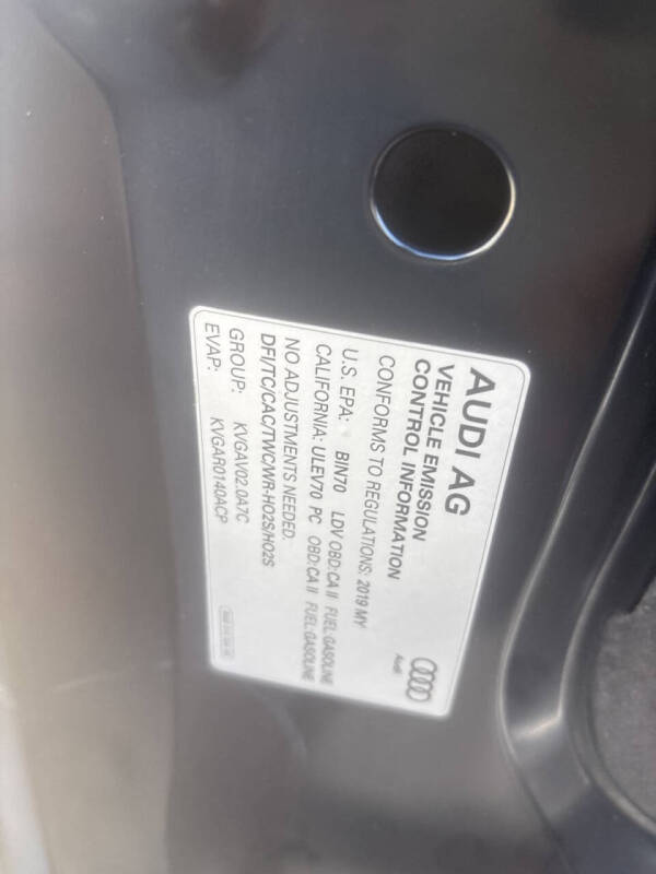 2019 Audi A4 Premium Plus 40 TFSI