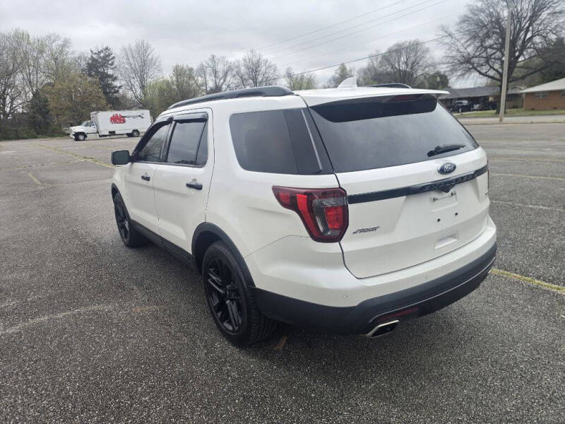 2017 Ford Explorer Sport