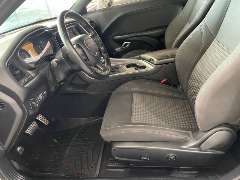 2019 Dodge Challenger SXT