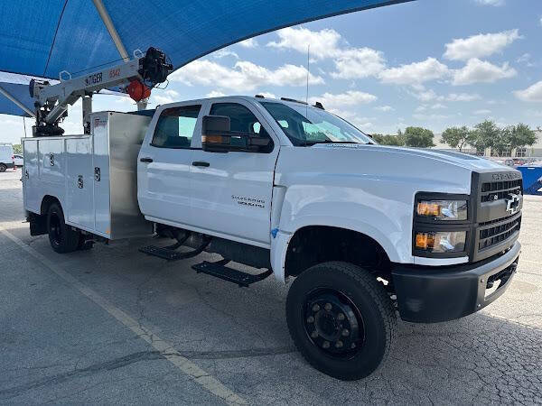 2022 Chevrolet Silverado 4500 Medium Duty Chassis Cab's photo