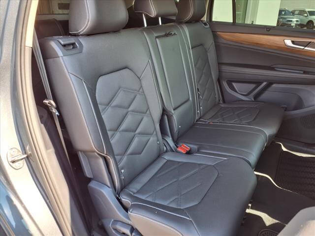 2025 Volkswagen Atlas SE