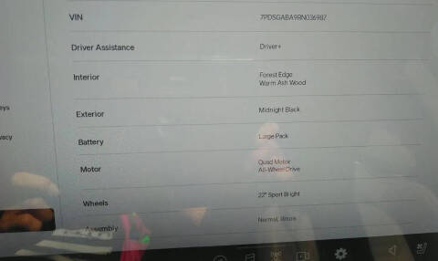 2024 Rivian R1S Adventure