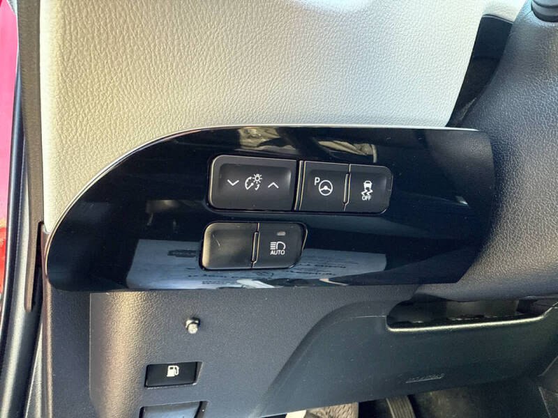 2017 Toyota Prius Three Touring