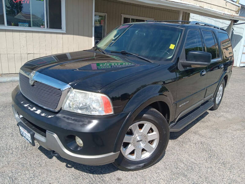 Used 2003 Lincoln Navigator Luxury with VIN 5LMFU27R73LJ17262 for sale in Clovis, CA