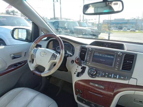 2011 Toyota Sienna Limited 7-Passenger