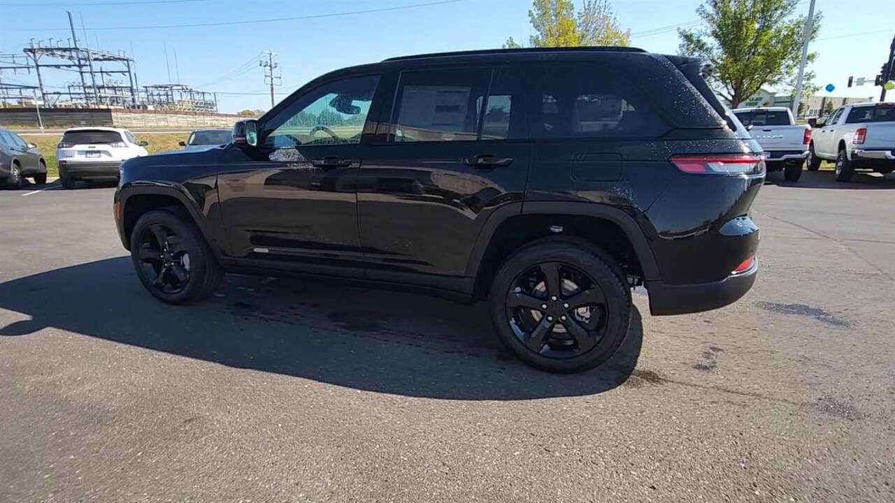 2025 Jeep Grand Cherokee for sale at Victoria Auto Sales in Victoria, MN