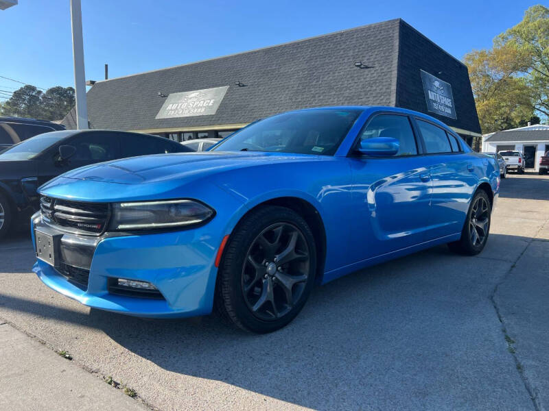 2015 Dodge Charger SXT's photo